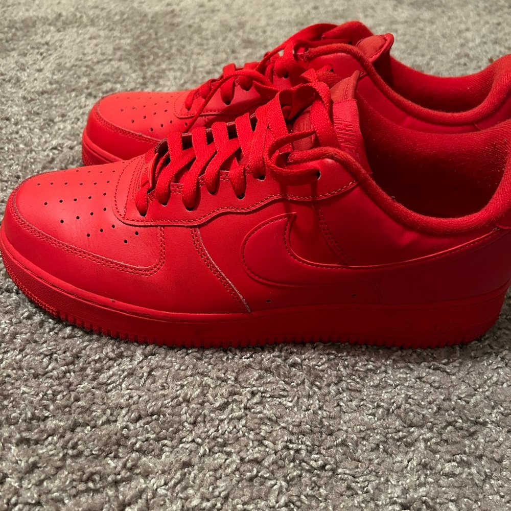 Men’s size 12 red Airforce 1’s